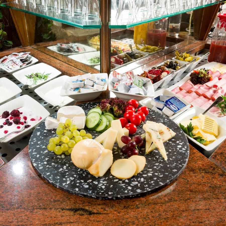 Veitshöchheim Spundloch- Das Hotel & Weinrestaurant מראה חיצוני תמונה